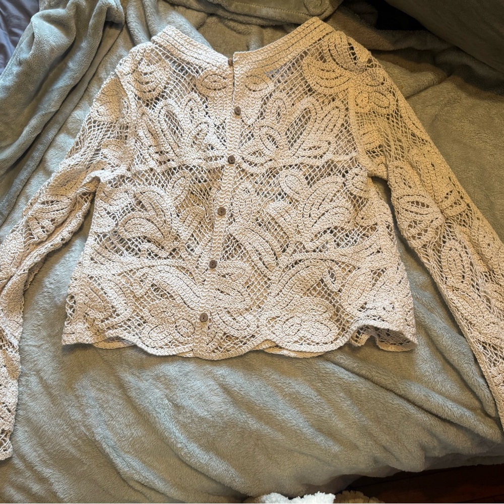 Elegant Lace Button-Up Top - Cream